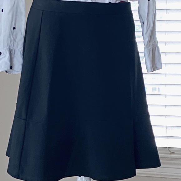 Mini skirt from LOFT - Picture 2 of 5